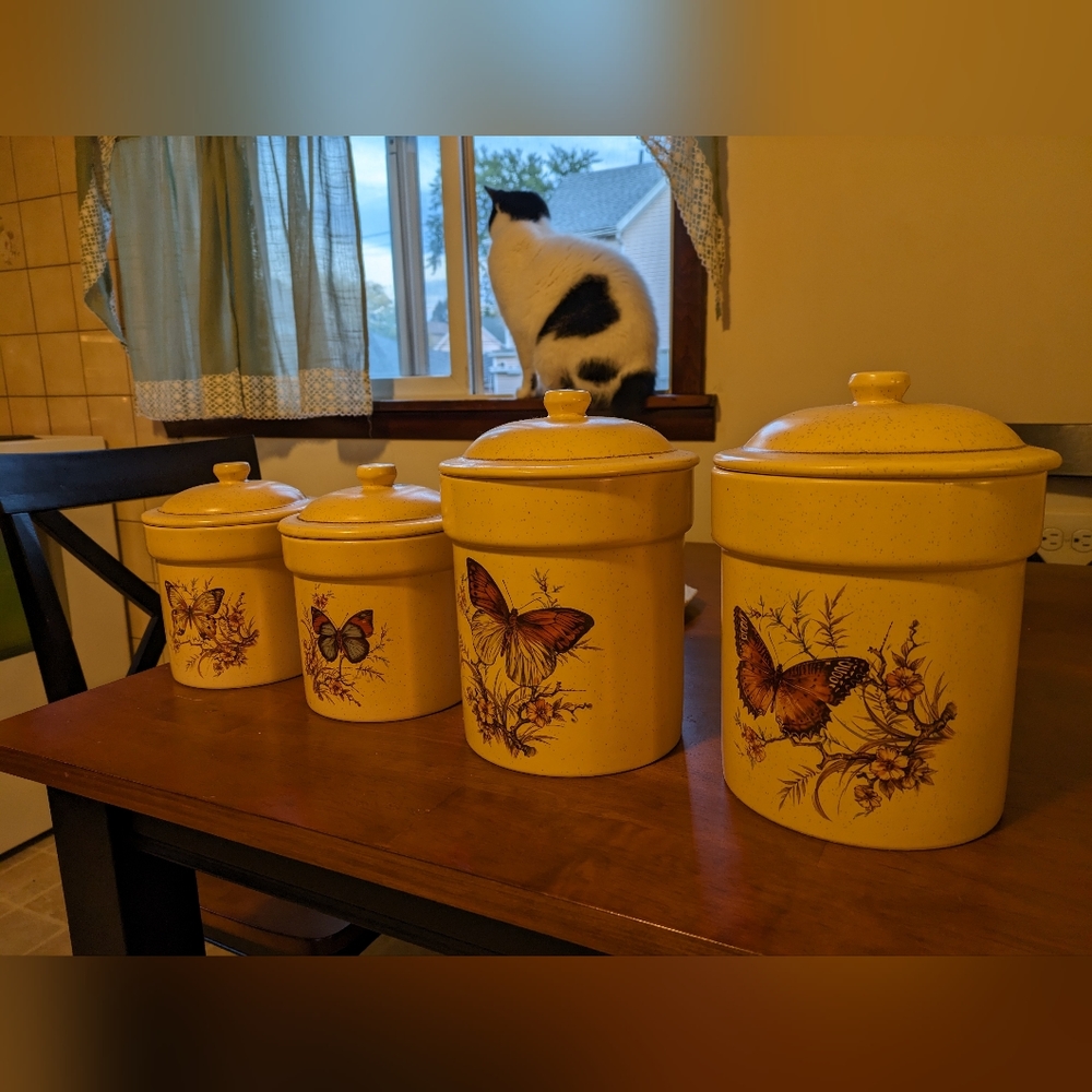Treasure Craft 1970s Jar Set